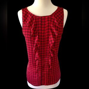 ELLE Womens sleveless Blouse/Tank. S: M Deep Red/Black. Curved Hem.